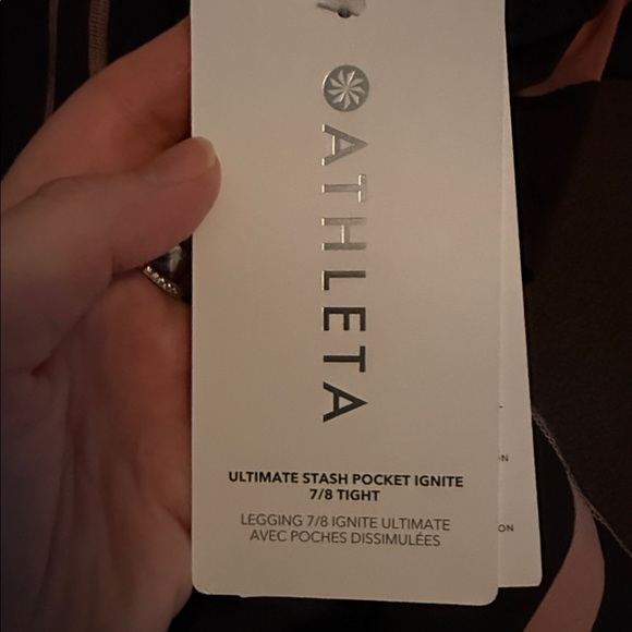 Athleta Ultimate Stash Pocket Ignite 7/8 Tight Legging - Picture 8 of 8